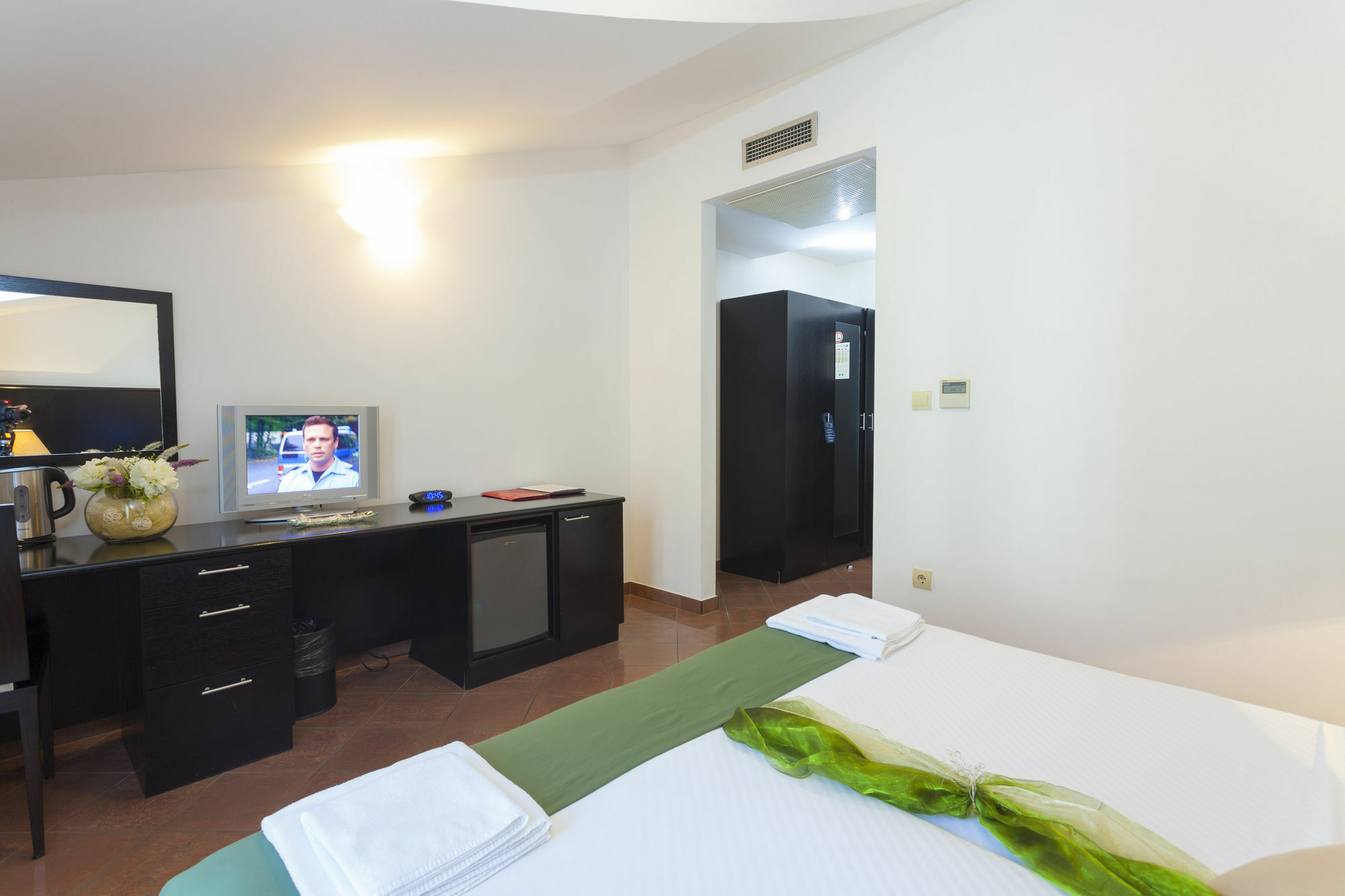 Hotel Milenij Makarska Exterior foto