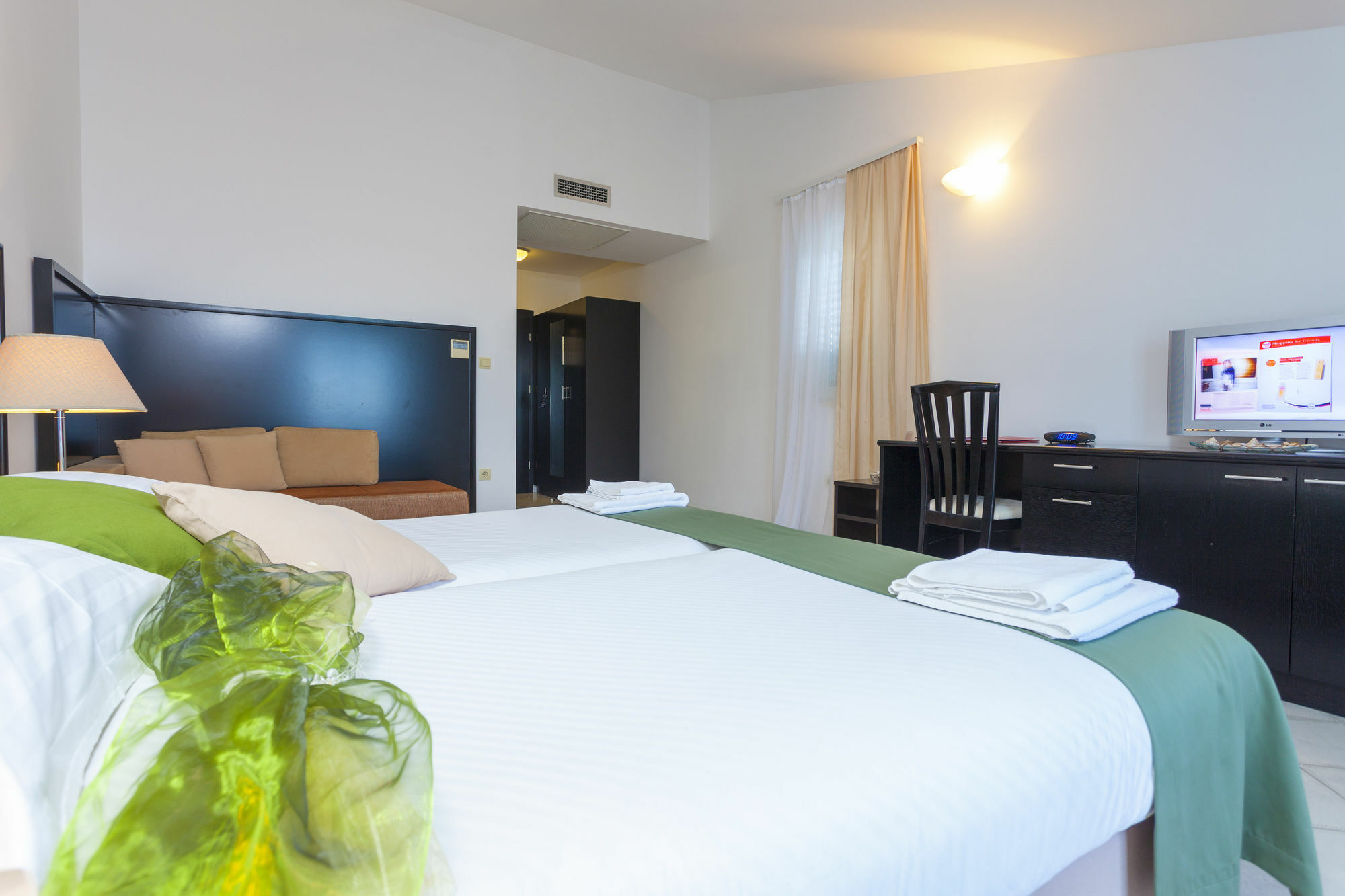 Hotel Milenij Makarska Exterior foto